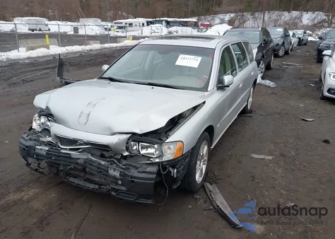 2006 Volvo V70 2.4/2.4L z USA, uszkodzony, nr VIN YV1SW640462566769